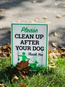 Please clean up after your dog yard sign in Pearland